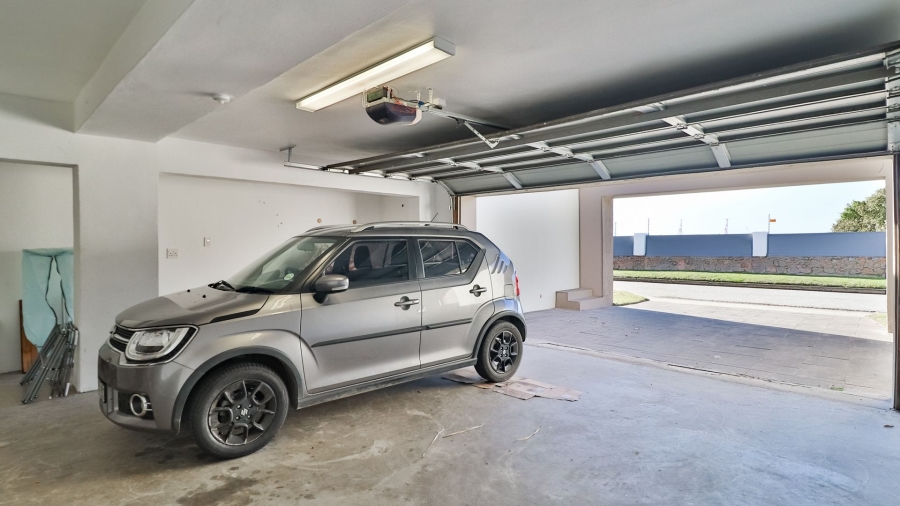 5 Bedroom Property for Sale in Humerail Eastern Cape